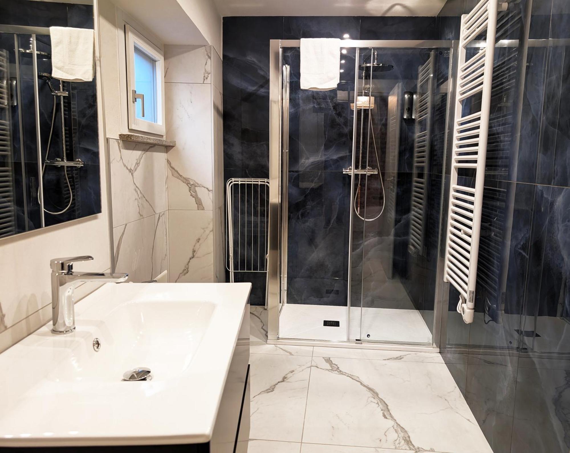 Le Torri Loft Apartment Fossano Bagian luar foto